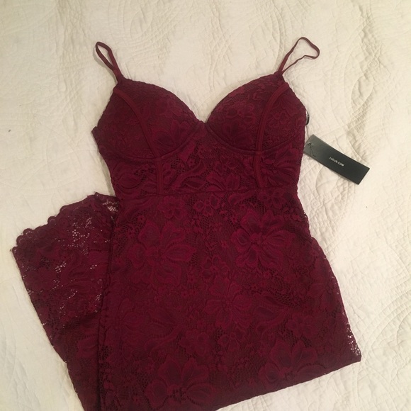 maroon night dress